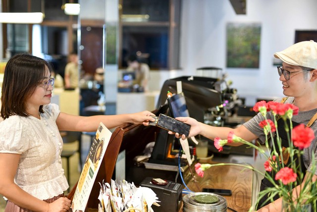 Techcombank &lsquo;đo ni đ&oacute;ng gi&agrave;y&rsquo; giải ph&aacute;p chuyển đổi số cho tiểu thương Việt - Ảnh 2.