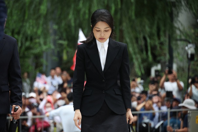 Công tố viên yêu cầu bắt cựu Đệ nhất phu nhân Hàn Quốc Kim Keon Hee - Ảnh 1.