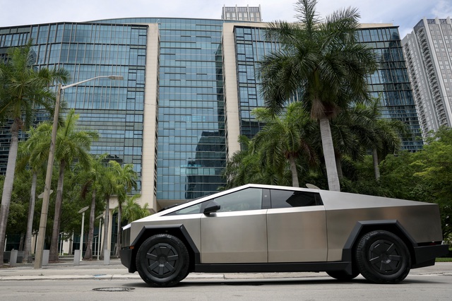 Không quân Mỹ muốn mua xe Tesla làm bia cho thử nghiệm vũ khí - Ảnh 1.