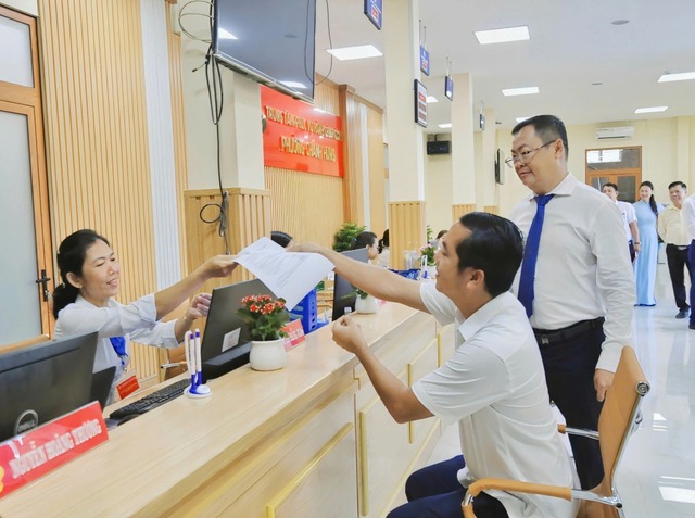Cán bộ giáo dục cấp xã không có chuyên môn: Giải pháp gỡ khó - Ảnh 2.