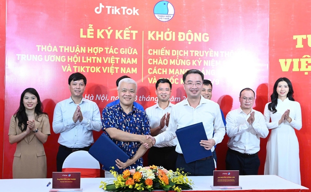 Kêu gọi người trẻ 'flex' tình yêu Tổ quốc trên mạng xã hội- Ảnh 2. Kêu gọi người trẻ 'flex' tình yêu Tổ quốc trên mạng xã hội- Ảnh 2.