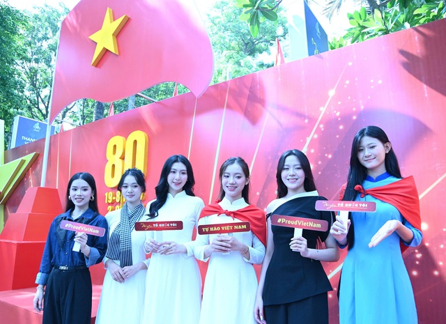 Kêu gọi người trẻ 'flex' tình yêu Tổ quốc trên mạng xã hội- Ảnh 4. Kêu gọi người trẻ 'flex' tình yêu Tổ quốc trên mạng xã hội- Ảnh 4.