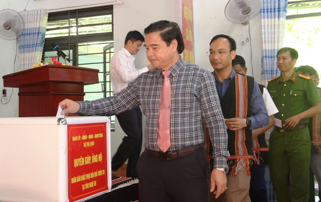Xã từng xảy ra thảm họa sạt lở 'trả nợ ân tình' người dân vùng thiên tai - Ảnh 1.