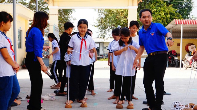 Cho đi yêu thương - nhận lại nụ cười - Ảnh 1.