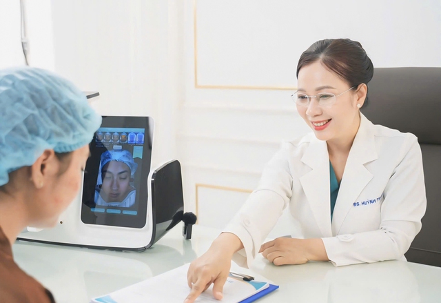 Chia sẻ của bác sĩ Huỳnh Trang về quy trình điều trị mụn chuẩn y khoa- Ảnh 1.