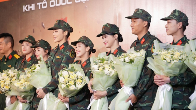 Hàng ngàn vé concert Sao nhập ngũ 'All Stars' được tặng cho người hâm mộ- Ảnh 1. Hàng ngàn vé concert Sao nhập ngũ 'All Stars' được tặng cho người hâm mộ- Ảnh 1.