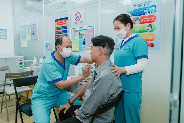 Đừng nhầm với cảm cúm: những triệu chứng cảnh báo bệnh não mô cầu nguy hiểm - Ảnh 2.