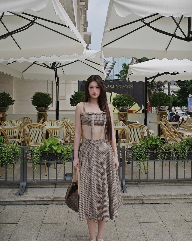 Biến hóa phong cách đa sắc và linh hoạt với áo bra- Ảnh 7.