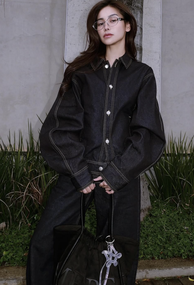 Áo khoác denim giúp nàng ghi điểm phong cách trong tiết trời giao mùa- Ảnh 7.