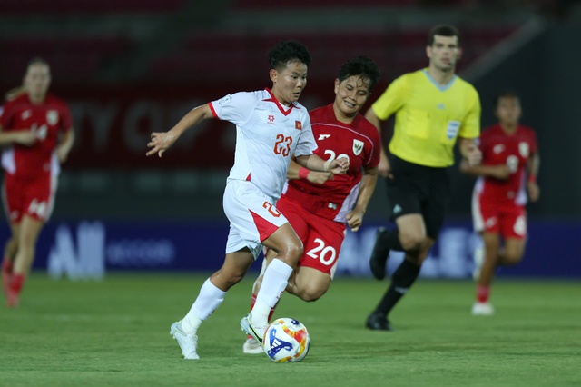 AFF Cup nữ 2025, đội tuyển nữ Việt Nam 2-0 Indonesia: Hoàng Thị Loan ghi bàn - Ảnh 1.