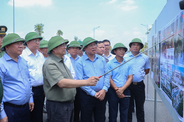 Cầu Phong Châu mới sẽ thông xe vào đầu tháng 10- Ảnh 2. Cầu Phong Châu mới sẽ thông xe vào đầu tháng 10- Ảnh 2.