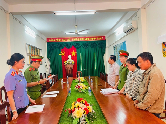 Chủ hụi nổi danh Cà Mau chiếm đoạt hơn 8 tỉ đồng bị khởi tố- Ảnh 2.