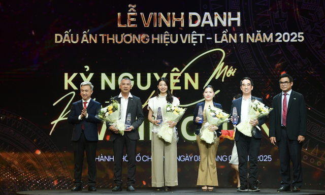 Tương lai doanh nghiệp Việt và chuyển đổi số trong thời đại xanh và công nghệ AI - Ảnh 2.