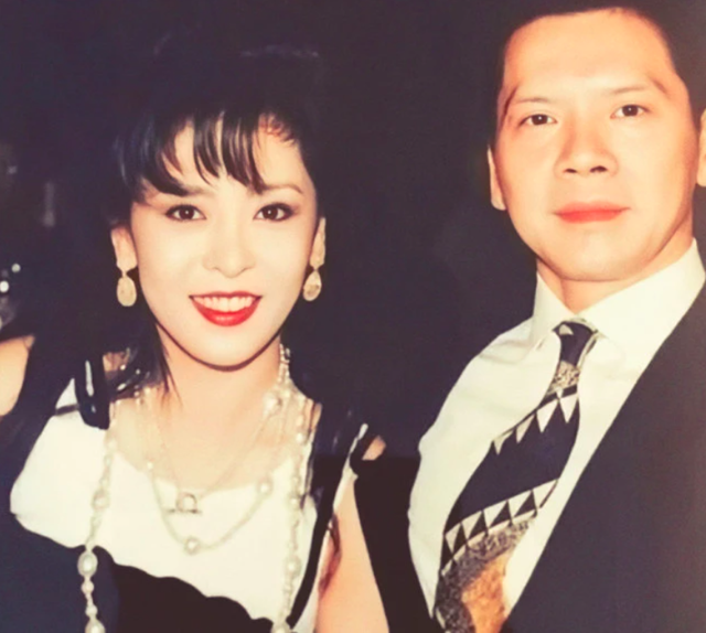 

Trần Lam không ngại từ bỏ bạn trai giàu có để ở bên người mình yêu  