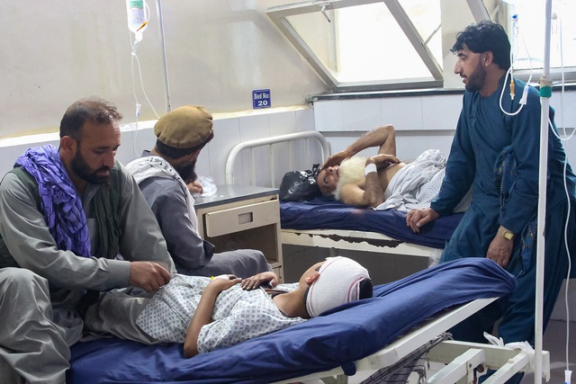 Động đất kinh hoàng làm hơn 600 người chết, 1.500 người bị thương ở Afghanistan- Ảnh 1. Động đất kinh hoàng làm hơn 600 người chết, 1.500 người bị thương ở Afghanistan- Ảnh 1.