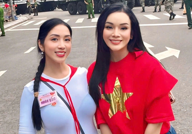 NSƯT T&acirc;n Nh&agrave;n h&eacute; lộ m&agrave;n h&ograve;a ca 80 nghệ sĩ tại Lễ diễu binh, diễu h&agrave;nh - Ảnh 2.