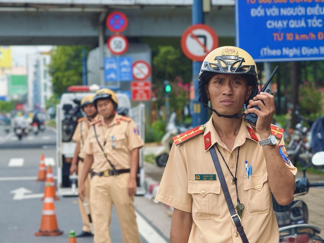 CSGT nêu 7 nguyên tắc lái xe tránh 'ác mộng' lễ 2.9, ai cũng nên thuộc lòng - Ảnh 1.