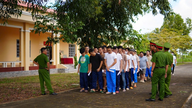 Phạm nhân được đặc xá ở TP.HCM dịp Quốc khánh: 'Sẽ cố gắng trở thành công dân tốt'- Ảnh 11. Phạm nhân được đặc xá ở TP.HCM dịp Quốc khánh: 'Sẽ cố gắng trở thành công dân tốt'- Ảnh 11.