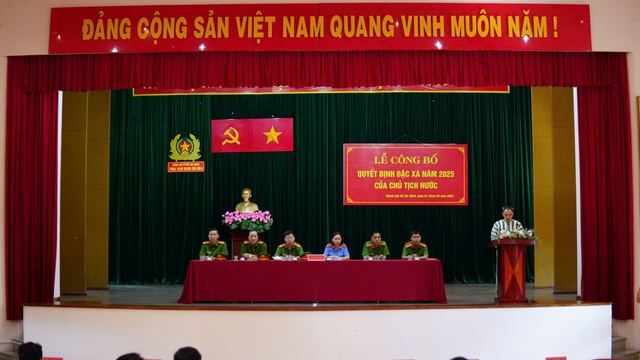 Phạm nhân được đặc xá ở TP.HCM dịp Quốc khánh: 'Sẽ cố gắng trở thành công dân tốt'- Ảnh 1. Phạm nhân được đặc xá ở TP.HCM dịp Quốc khánh: 'Sẽ cố gắng trở thành công dân tốt'- Ảnh 1.