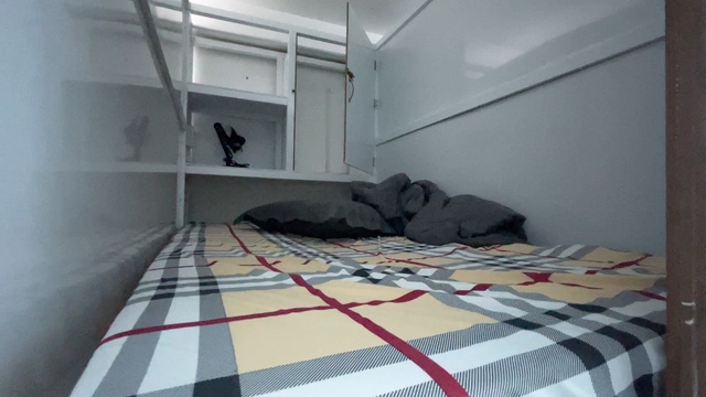 Hộp ngủ b&iacute; b&aacute;ch, thiếu an to&agrave;n: V&igrave; sao nhiều t&acirc;n sinh vi&ecirc;n vẫn thu&ecirc;? - Ảnh 4.