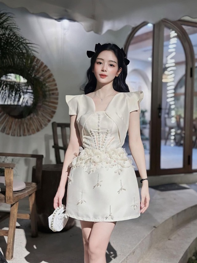 Đầm họa tiết giúp nàng khắc họa vẻ đẹp lãng mạn - Ảnh 2.