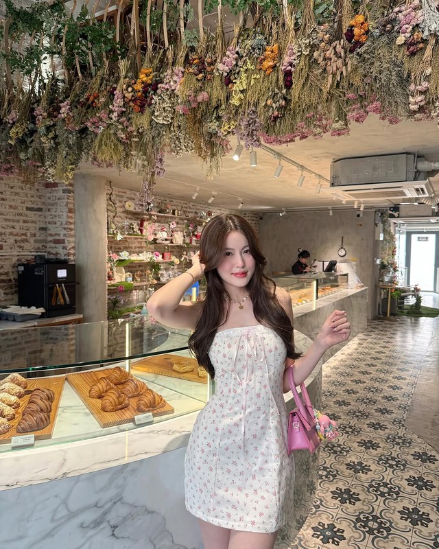 Vạn năng trong mọi phong cách với trang phục hoa nhí - Ảnh 4.