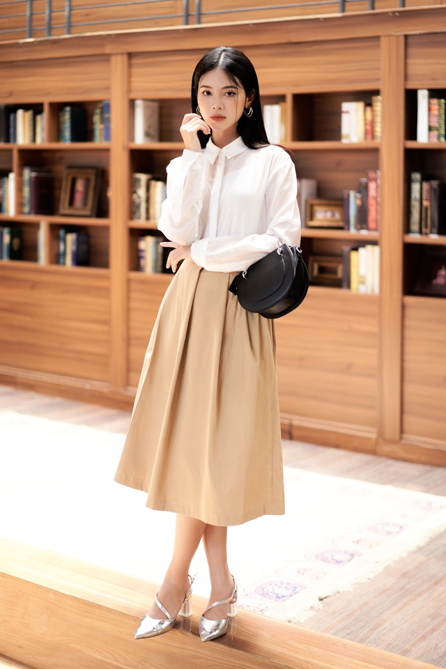 Chinh phục mọi ánh nhìn với chân váy midi thanh lịch- Ảnh 4.