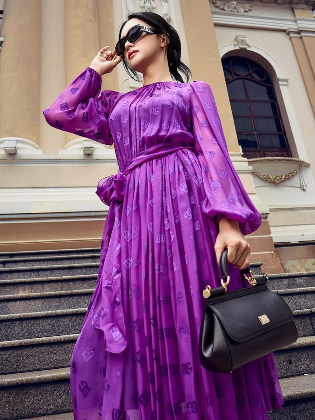 Đầm họa tiết giúp nàng khắc họa vẻ đẹp lãng mạn - Ảnh 6.