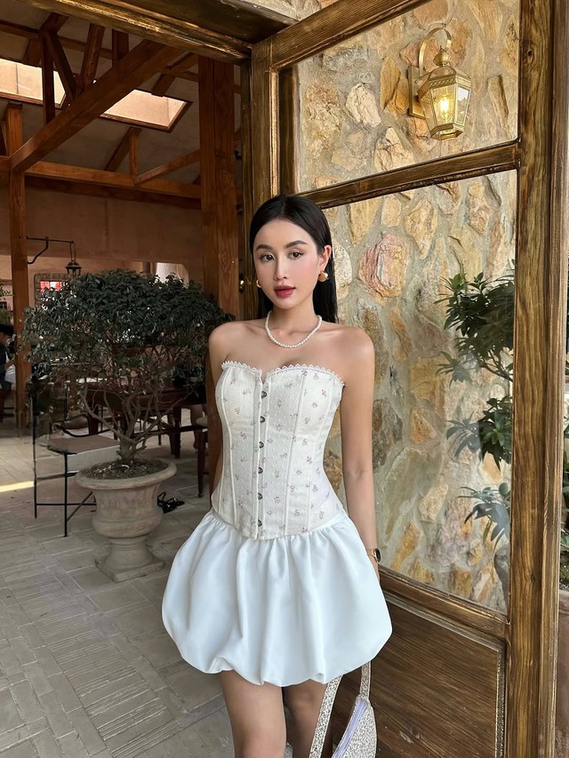 Vạn năng trong mọi phong cách với trang phục hoa nhí - Ảnh 7.