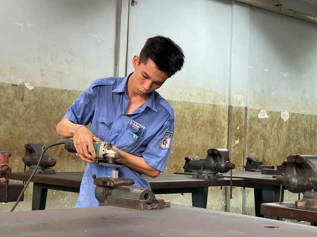 Đào tạo nghề ngắn hạn: Có thật 'ra nghề sau 3 tháng'? - Ảnh 2.