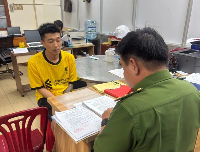 Công an TP.HCM kẻ chuyên trộm cắp điện thoại ở Bệnh viện Bình Tân - Ảnh 1.