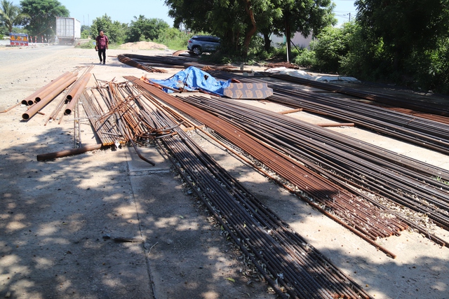 Thi công QL28B nhếch nhác: 'cơ bản không còn tình trạng cỏ mọc ở công trường nữa'.- Ảnh 2. Thi công QL28B nhếch nhác: 'Cơ bản không còn tình trạng cỏ mọc ở công trường nữa' - Ảnh 2.