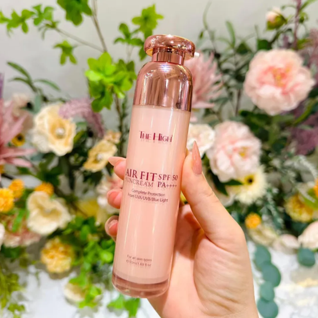 Top 10 kem chống nắng cho da khô dù bong tróc cũng căng bóng, mềm mượt ngay - Ảnh 11.