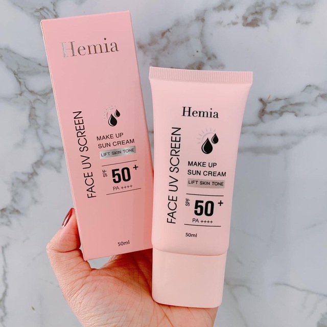 Top 10 kem chống nắng cho da khô dù bong tróc cũng căng bóng, mềm mượt ngay - Ảnh 13.