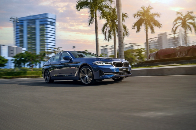 Cơ hội tr&uacute;ng BMW 5 Series c&ugrave;ng ưu đ&atilde;i l&ecirc;n đến 700 triệu đồng - Ảnh 1.