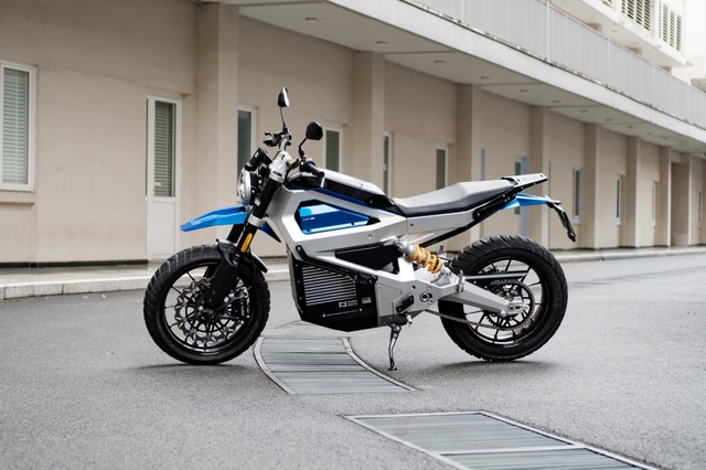 - Ảnh 4. - Ảnh 4.