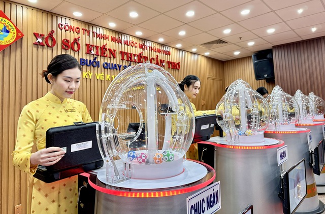 Xổ số kiến thiết Cần Thơ trả thưởng 486 vé trúng giải độc đắc- Ảnh 1. Xổ số kiến thiết Cần Thơ trả thưởng 486 vé trúng giải độc đắc- Ảnh 1.