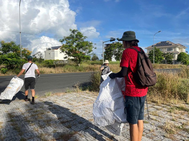 ‘Tôi nhặt rác để sống có ý nghĩa hơn’ - Ảnh 2.