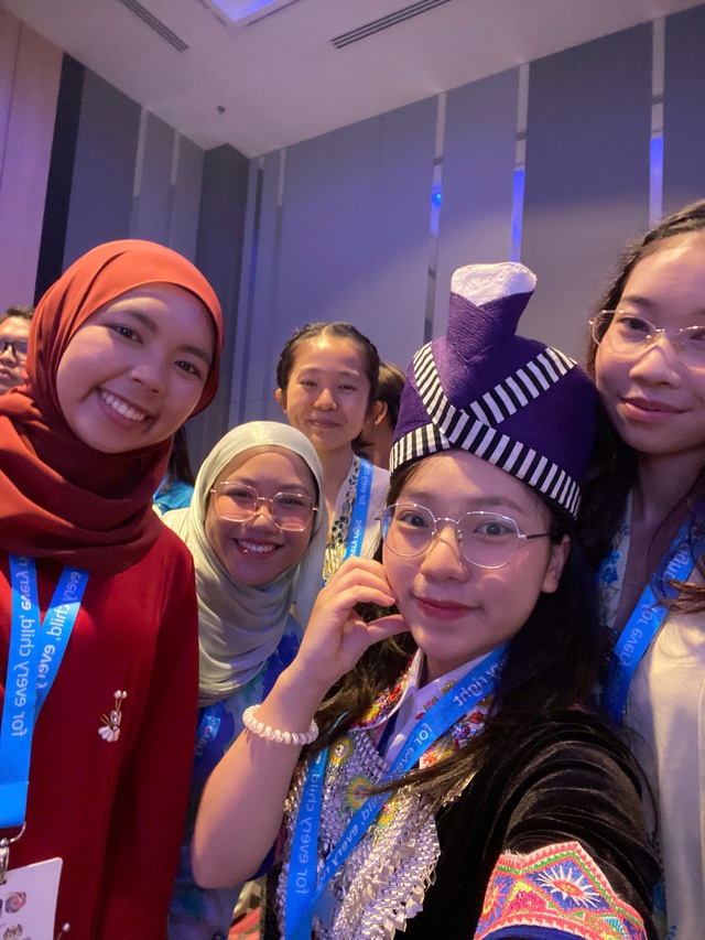 Nữ sinh từ bản làng vùng cao đến Hội nghị Thượng đỉnh về khí hậu ASEAN - Ảnh 4.