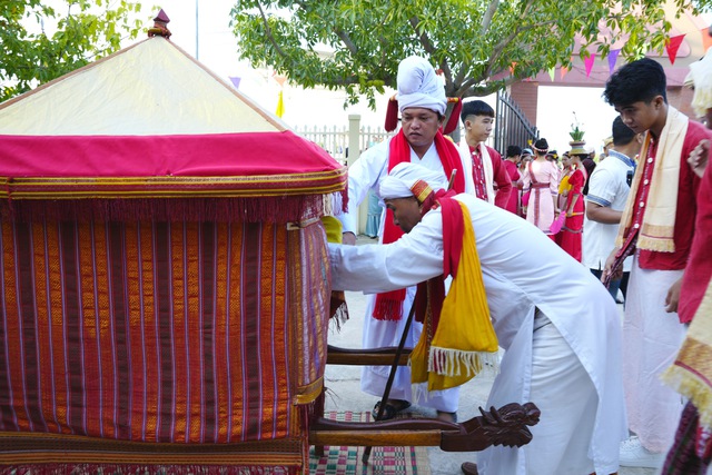 Tiếng kèn Saranai nơi tháp nắng - Ảnh 3.