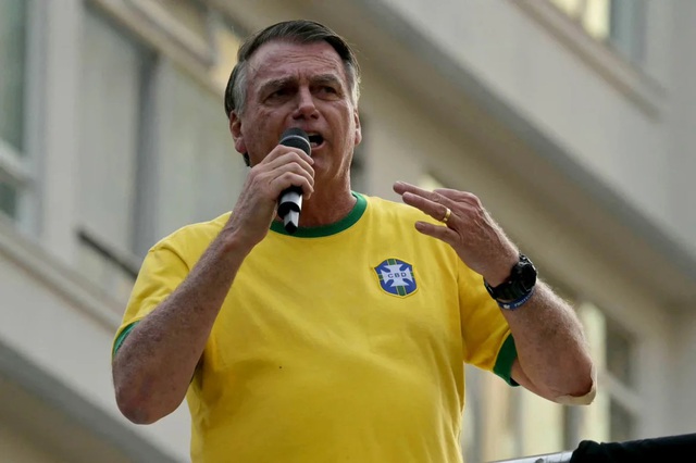 Cựu Tổng thống Brazil Bolsonaro lãnh án 27 năm tù - Ảnh 1.