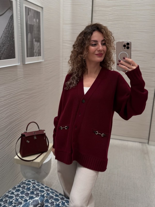 Những gam màu dịu nhẹ và tươi sáng nên mặc vào mùa thu - Ảnh 1.