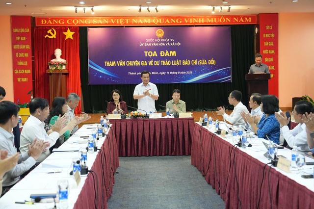 Tọa đàm tham vấn chuyên gia về luật Báo…