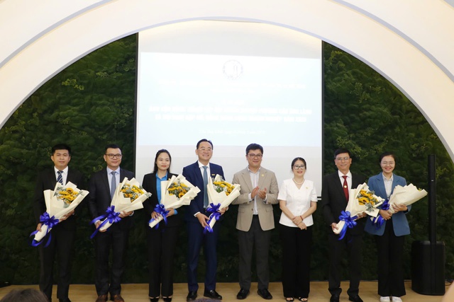 TP.HCM: Công an phường Cầu Ông Lãnh khai thác hơn 400 camera xử lý chèo kéo khách- Ảnh 2.