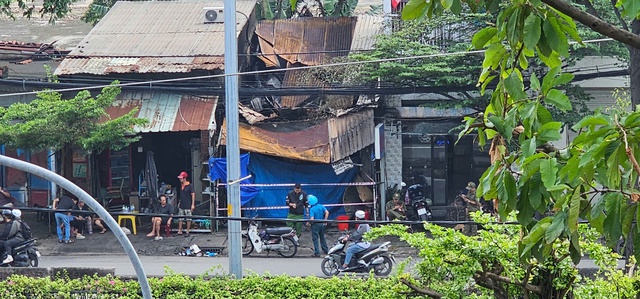 Cháy nhà cụ ông tử vong: Hàng xóm xót xa vì không cứu được nạn nhân - Ảnh 3.