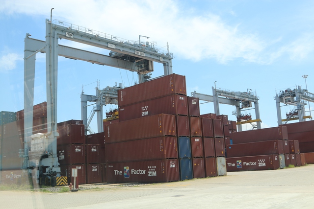 TP.HCM quyết tâm trở thành trung tâm dịch vụ cao cấp của khu vực - Ảnh 2.