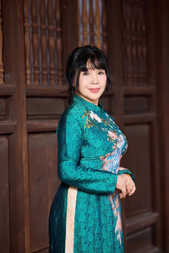 Hai nữ NSND Minh Hằng và Lan Hương gây sốt với ảnh thời trẻ đẹp như mộng - Ảnh 2.