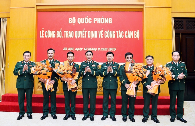 TẬP ĐOÀN VIETTEL CÓ THÊM 2 PHÓ TỔNG GIÁM ĐỐC - Ảnh 1.