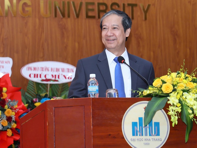 Tiến sĩ Quách Hoài Nam nhận chức hiệu trưởng Trường ĐH Nha Trang - Ảnh 3.