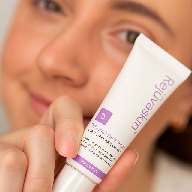 Tretinoin hay Retinol: Ai l&agrave; &lsquo;tr&ugrave;m cuối&rsquo; cho da, đừng nhầm lẫn m&agrave; &lsquo;tiền mất tật mang&rsquo; - Ảnh 3.